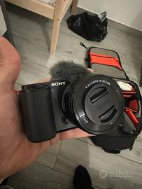 Sony ZV E10 garanzia 2028