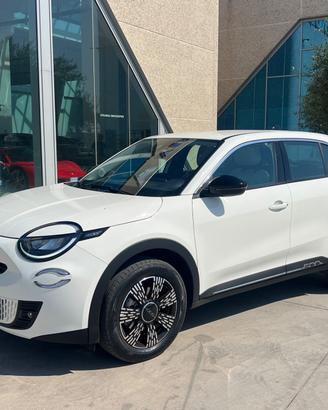 Fiat 600 Hybrid 100 CV DCT MHEV La Prima