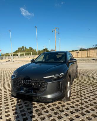 Audi Q5 2.0 150kw TFSI Suv - pari al nuovo