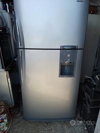frigorifero Samsung Nofrost con dispenser acqua 