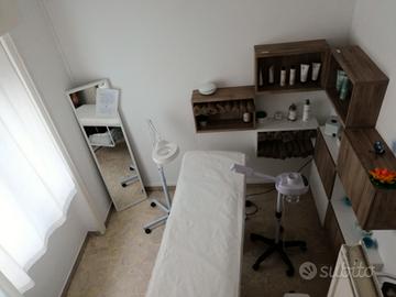 Cabina in salone parrucchiere solo professionisti