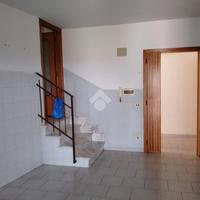 4 LOCALI A MANOCALZATI