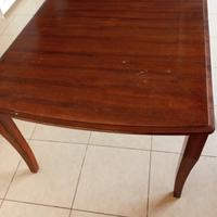 Tavolo in legno massello