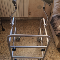 Deambulatore ascellare