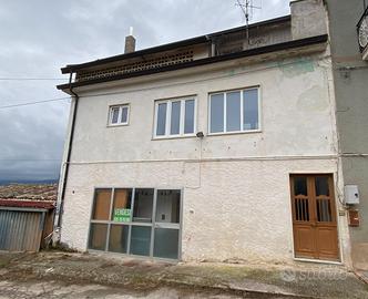 Casa semi indipendente in campagna circa 200mq