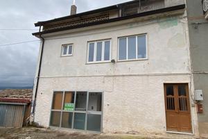 Casa semi indipendente in campagna circa 200mq