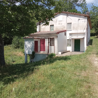 Casa singola immersa nel verde