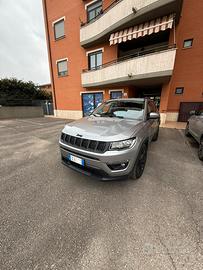 Jeep Compass versione Night Eagle