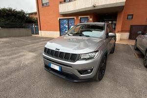 Jeep Compass versione Night Eagle