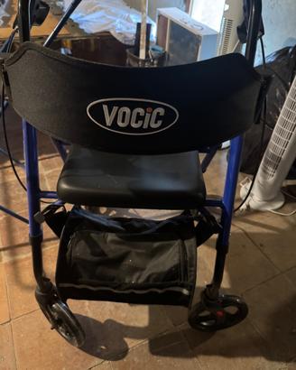 Deambulatore per anziani 4 ruote