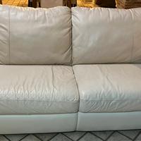 Divano in pelle avorio