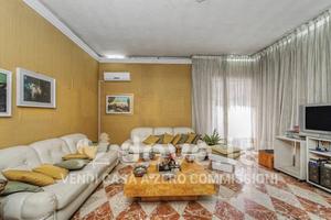 Appartamento di 172 m² con 5 locali e box auto a P