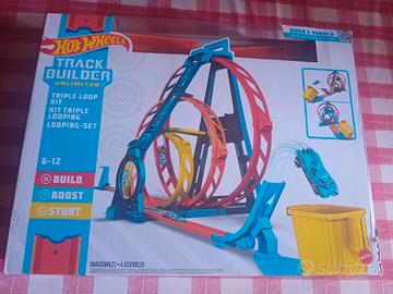 Hotwheels  triplo salto mortale