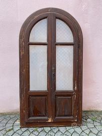 Armadio a muro ad ante con vetri