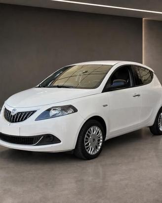Lancia Ypsilon 1.0 FireFly 70cv S&S Hybrid SILVER