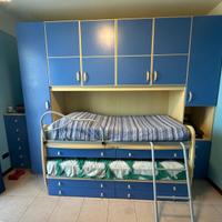 Cameretta a ponte con scrivania