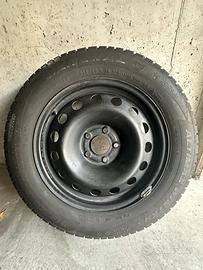 215/60 R16 Pneumatici invernali + cerchio compreso