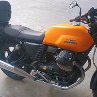 Moto Guzzi V7 II - 2015