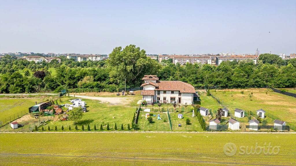 Rustico / Casale di 1240 m² con 4 locali a Novara - Vista 3