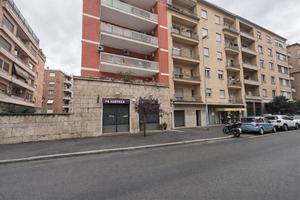 Aurelia - locale commerciale