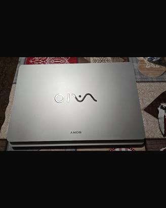 Sony VAIO 16.4" modello  VPCF23C5E
