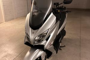 Suzuki Burgman 400 ABS fari Led
