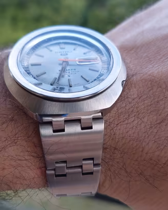Seiko 5 sports UFO