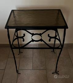 Tavolino in ferro battuto