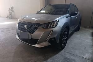 Peugeot 2008 gtline eat8 1.2