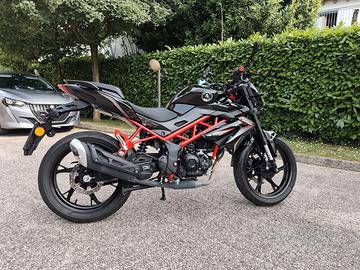Benelli BN 125  km 12500  anno 2023