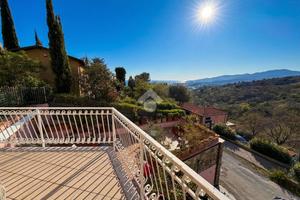 PORZIONE DI BIFAMILIARE A CIPRESSA