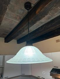 Lampadario bianco stile classico/vintage
