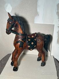 Cavallo in legno 40cm
