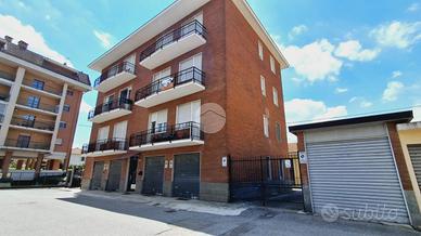 3 LOCALI A GASSINO TORINESE