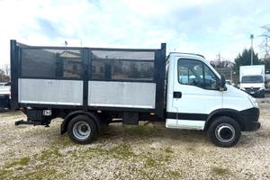 Iveco 70 con sovra sponde e sponda idraulica