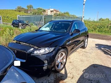 Jaguar F-Pace 2.0 D Pure AWD 180cv anno 05-2020