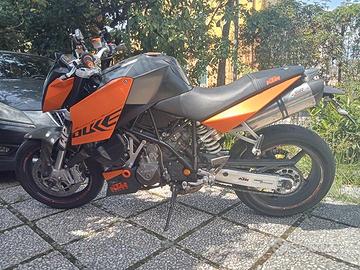 Moto KTM superduke