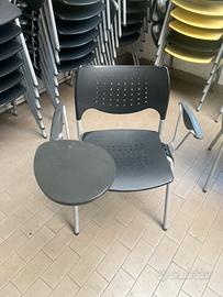 Sedia con tavolino ribaltabile