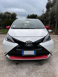 Toyota Aygo x-play MMT, Anno 2017