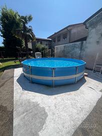 Piscina diametro 4.00 metri.