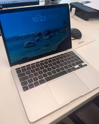 Macbook Air 2020 13", M1, 256GB, 8GB RAM