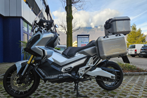 Honda x-adv 750