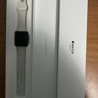 Smartwatch Apple Watch series 3 bianco argento
