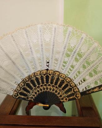 VENTAGLIO VINTAGE RICAMO REALIZZATO A UNCINETTO