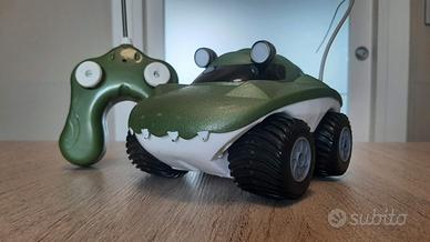 Macchina telecomandata anfibia coccodrillo