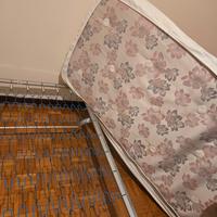 Rete singola con materasso 