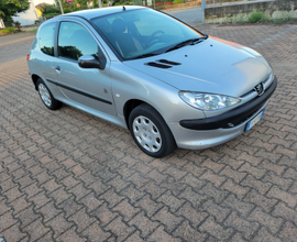 Peugeot 206 1.1 benzina anno 2005 ok neopatentati