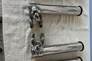 4  Porta canne da pesca