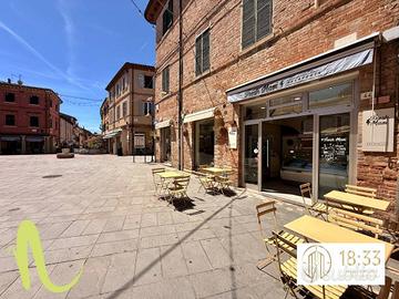 Attività / Licenza di 40 m² con 2 locali a Santarc