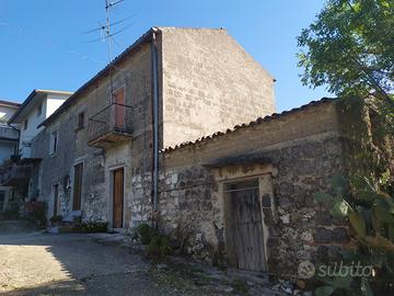 Casa rurale e terreno